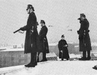 Berlin Schupo with rifles 2.jpg