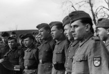 Sowjetische Freiwillige der Wlassow-Armee.JPG